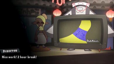 Taking a Lunch Break Turns into a Steamy Threesome [wtperv]