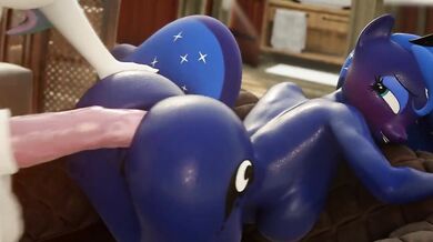 Luna Takes It In the Ass From Futa Celestia Doggy Style - EroStud