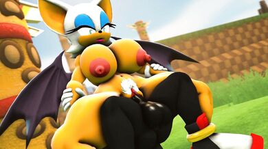 Lesbian BDSM Sexual Encounter: Shadow Fucking Sarahdellen's Pussy with a Strap-on while Kassioppiava Watches in Awe