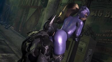 - Sexy Kitty on Heat in the Alley
