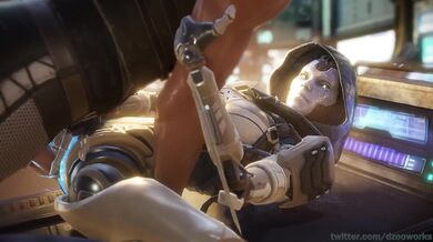 Unwanted Guest: An Apex Lesbian Orgy [Dzooworks]