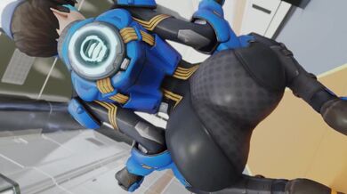 Busty Anime Girl Gets Naughty with her Booty in 'Twerkaholic - Kishi PMV'