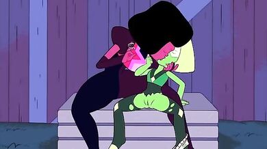 Pink Power: Garnet and Peridot Get It On!