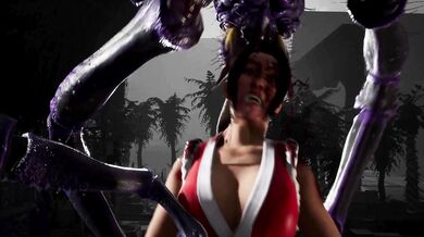 Mai Shiranui gets pinned down and transforms into an animal during a kinky romp with the wicked sorceress, Sindel.