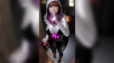Spider-Gwen's Sexy Cosplay with Kasumi on Halloween Night