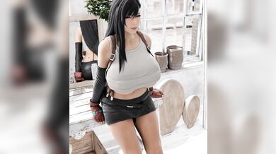Tifa Lockhart's Futanari Milk Shower Orgy [Futanari]