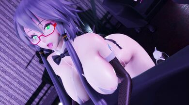 - Bugs and Sluts Pounding Each Other's Hole!
