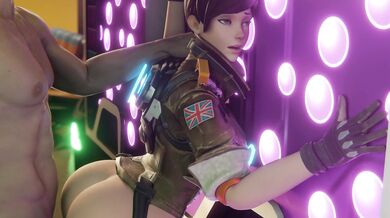 Sexy Tracer Gets Nailed Near Vending Machine