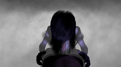 Ghostly Grind: A Julze Club POV Lapdance Experience