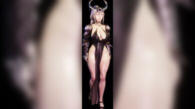 Miao Ying's Sexy Catwalk