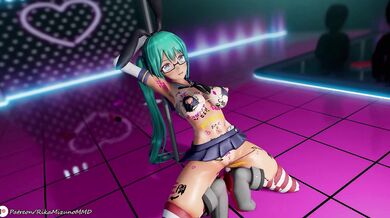 Kagura Suzu's Shimakaze Cosplay Ero Dancing on the Pole