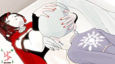 - Ruby Rose fucks herself with Weiss' face as a fleshlight - SFMslayer