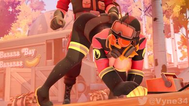 Furious Fuck Fest: Female Stingers and Horny Bees Invade the Hive!