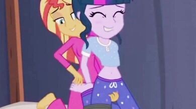 Sunset Shimmer dominates Twilight Sparkles in 'Mistress' bondage fantasy