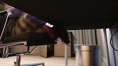MILF's Daughter Takes a Break From College to Play with Her Sexy Mother's Vagina