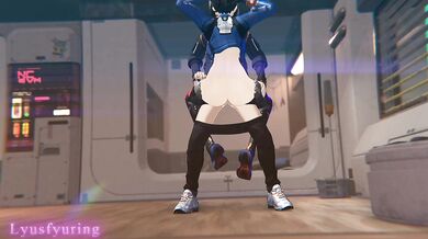 Zhu Yuan's Workout [Flexing and Grunting]