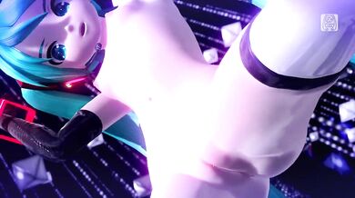 Nude Miku Shakes Her Tail Feathers in 'Teo's'