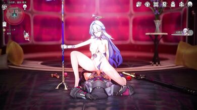 Robin gives a sensual live concert that leaves her fans begging for more!