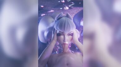 Big Boobed Evelynn Gives Megaera a Steamy BJ