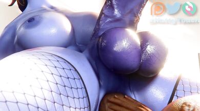 Big Booty Babe Gets Tightened Up By A Naughty Touch!
