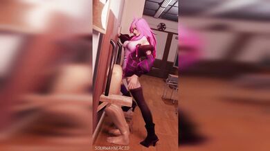 Katarina's SourWayneAcid Punishment: Fucking a Guy Trapped in a Wall