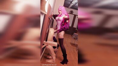 Katarina's SourWayneAcid Punishment: Fucking a Guy Trapped in a Wall