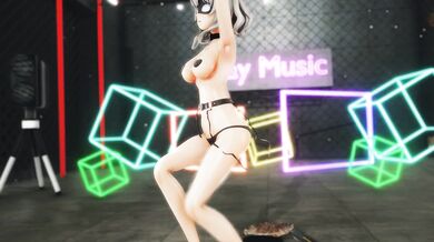 Chloe the Killer Whale Strips Down for Ultimate Pleasure