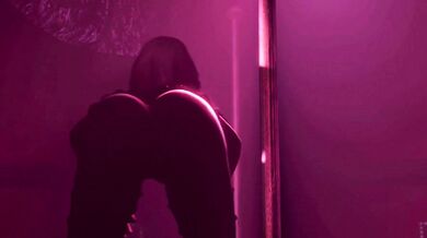 Elizabeth Goes Topless and Teases Her Way to the Bottom