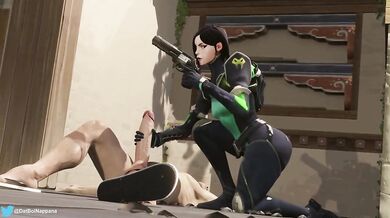 Pleasureful wanking with a viper