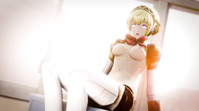 Enchanted by the Submissive Aigis, her Spanish Purposes