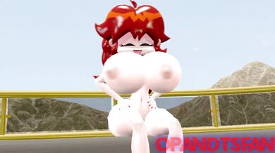 Jiggly Thicc GF's Boobs in a Hot Tub