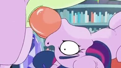Twlight Sparkle Goes Deepthroat
