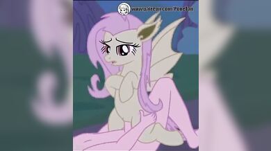 Gothic Vampire Lesbians: Flutterbat and Pone Tan Get It On