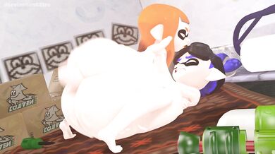 For*ced to mate, the inkling girl and her boyfriend get pressed together by a giant octopus.