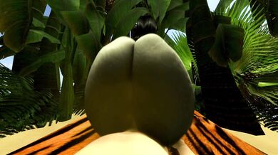 Stars and Aliens Bare Their Asses in a Twerking Orgy