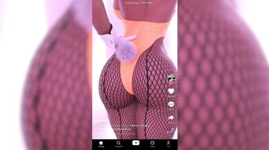 Busty Lexxx Shakes Her TikTok Booty to 'Poker Face'