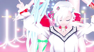 Watch as Rin, Miku and Mitsu engage in a snowy three-way!