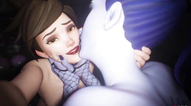 Lesbian Overwatch Fans Get Hot and Heavy in a 30-Minute Makeout Session
