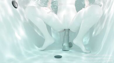 - Barbara Rides Bathtub with Dildo