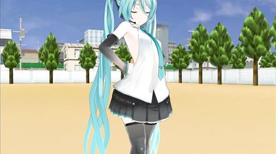 Outdoor Gang Bang Challenge with Miku and ZienZao