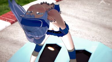 Erotic Dancer Elise's Seductive Squatting Shuffle