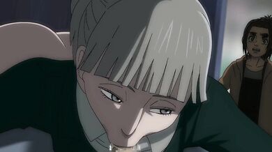 Gabi's Divine Bottle Fucks Zofia