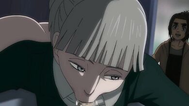 Gabi's Divine Bottle Fucks Zofia